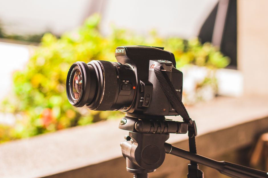 The Ultimate Guide to Buying Tripods and Stabilizers Online